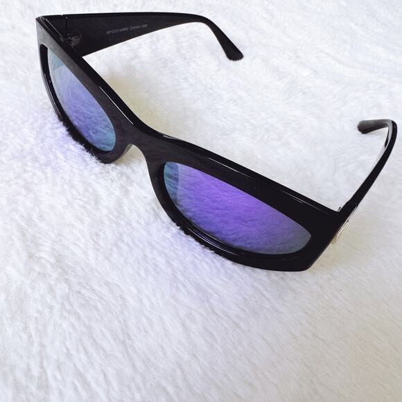 Faye Mirrored Purple with Black Rim Sunglasses - Picture 6 of 16